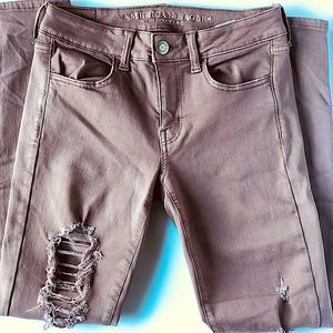 American Eagle Super Stretch Jegging. Size 6 Regular. Mauve color